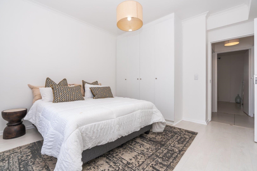 To Let 2 Bedroom Property for Rent in Green Point Western Cape